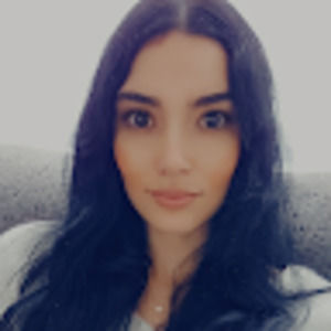 Meet your Posher, Claudia